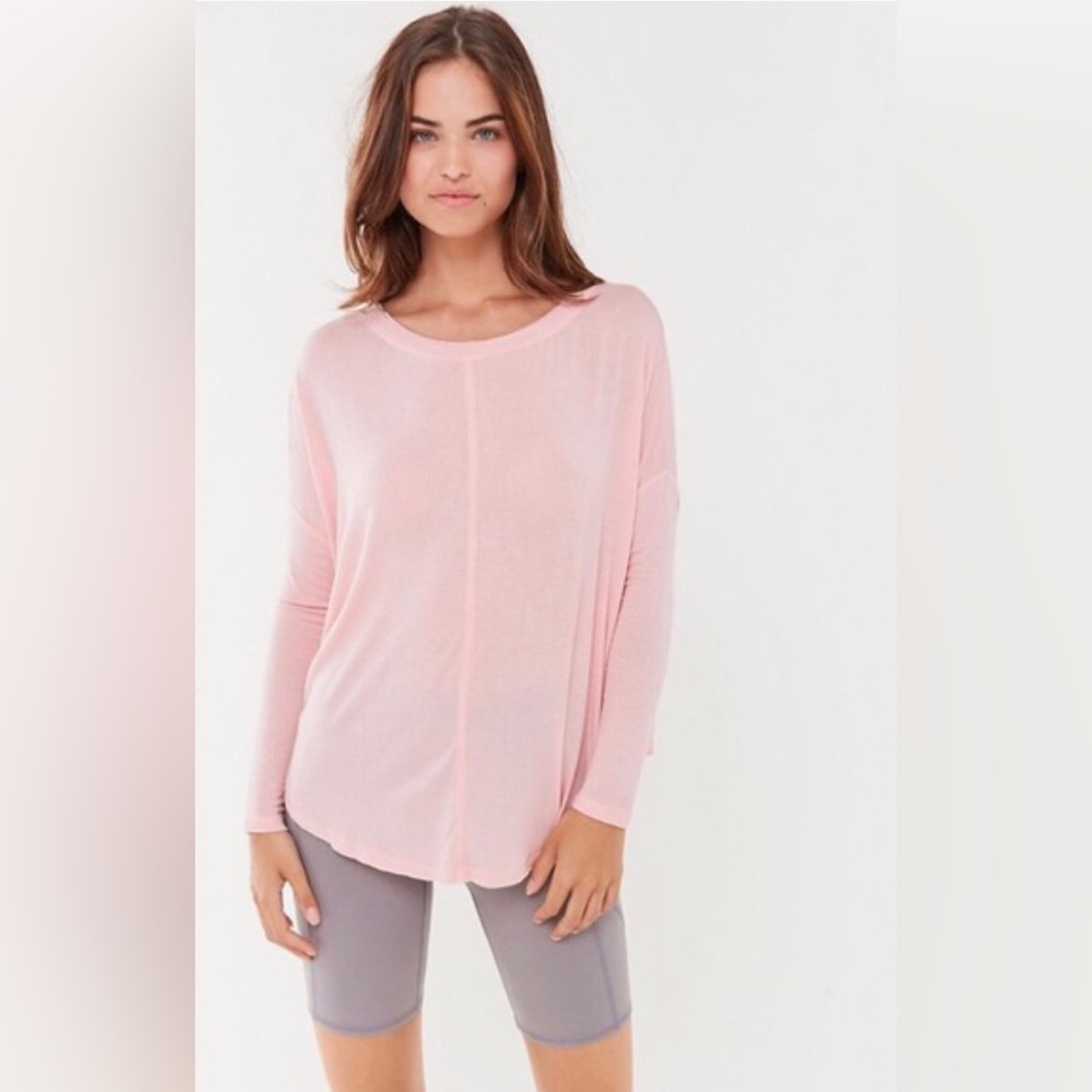 ✨ NWT New UO Urban Outfitters Arielle Flowy Top Long Sleeve Sweater in Pink